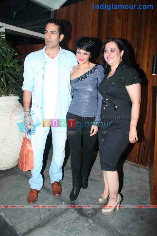 Party Of Tv Celebrity Event hd photo
