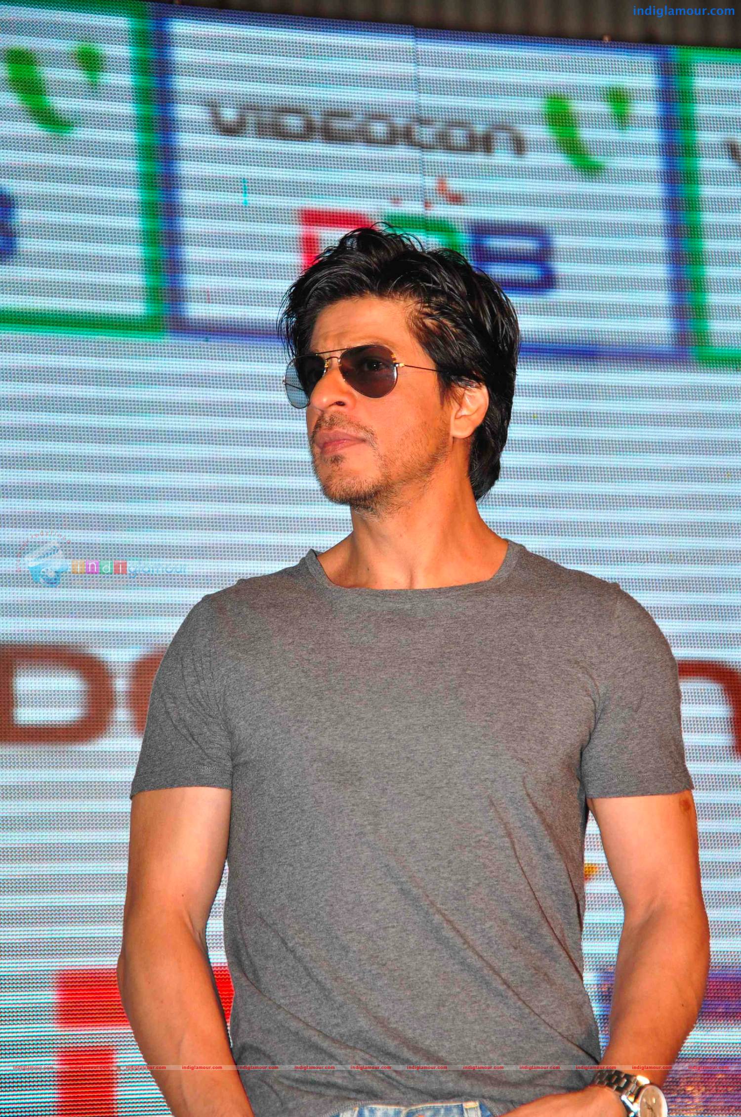 Shah Rukh At Videocon Event Event hd photo