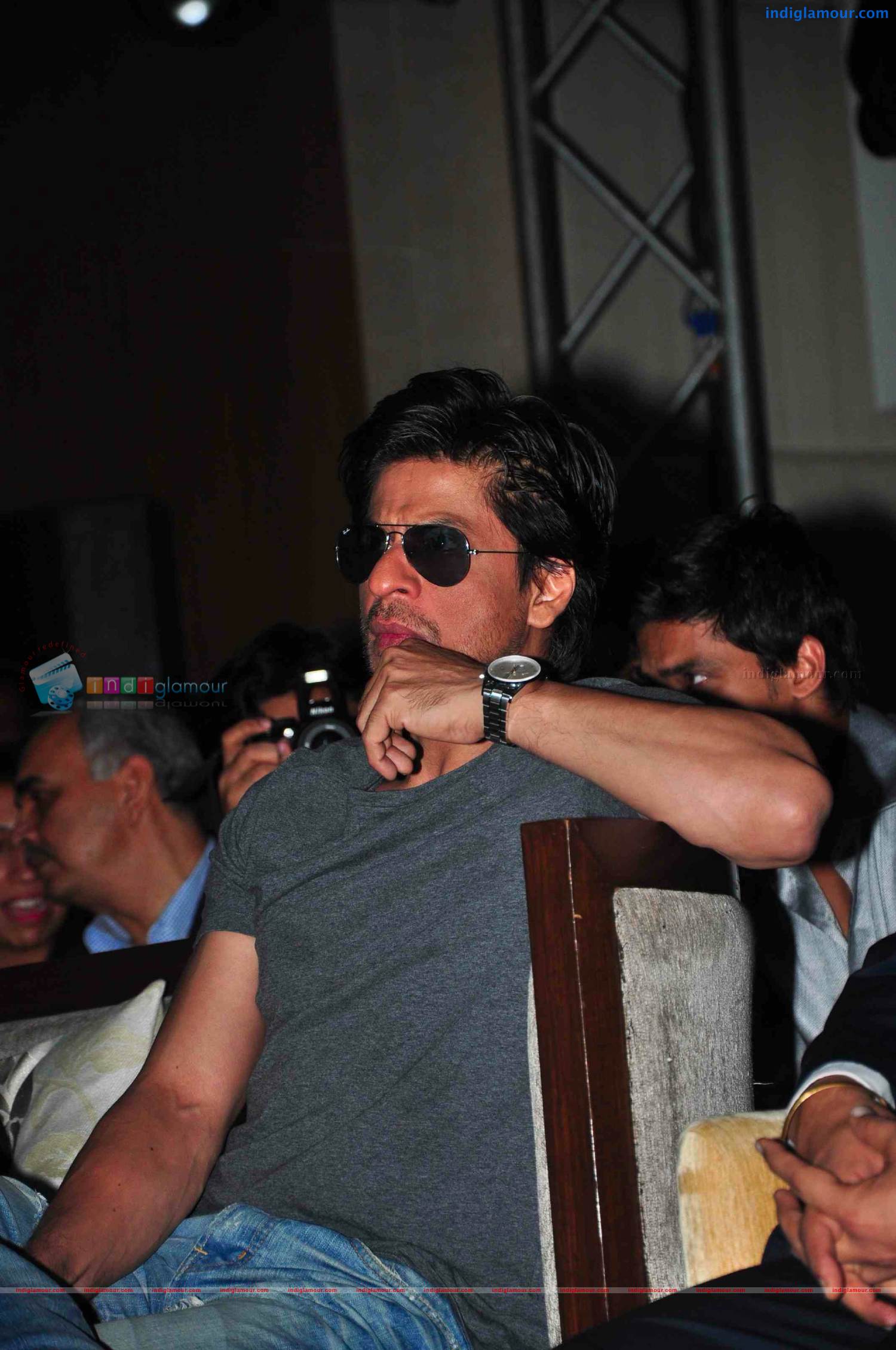Shah Rukh At Videocon Event Event hd photo