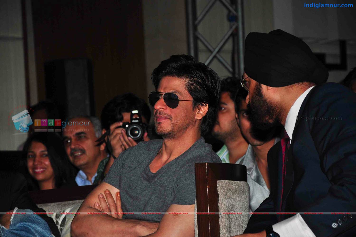 Shah Rukh At Videocon Event Event hd photo