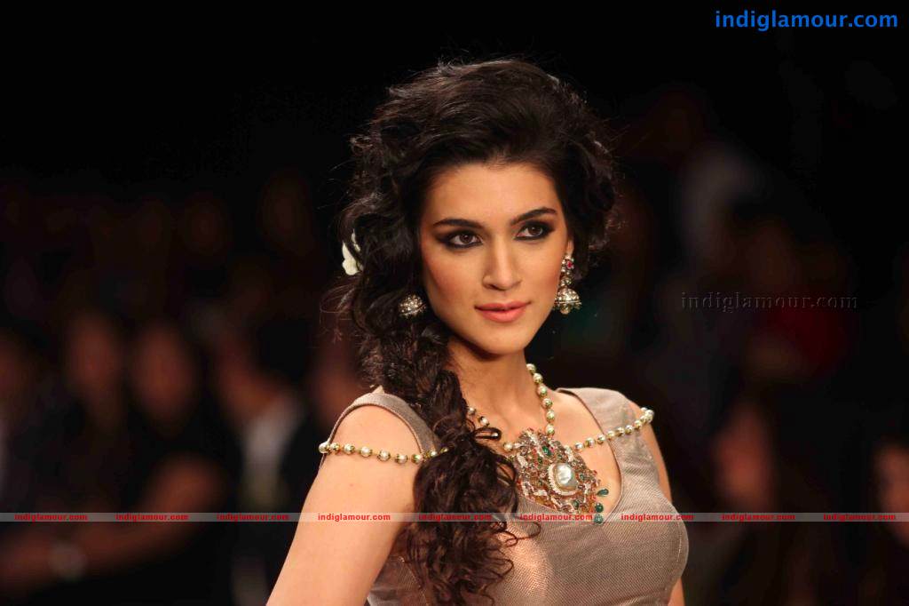 Golecha Jewels Show At India International Jewellery Week Event hd photo