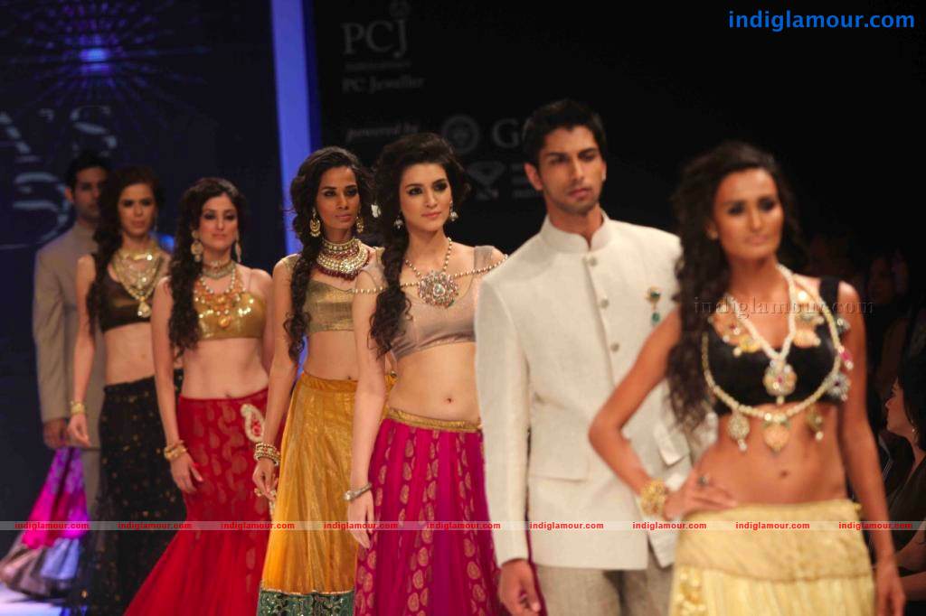 Golecha Jewels Show At India International Jewellery Week Event hd photo