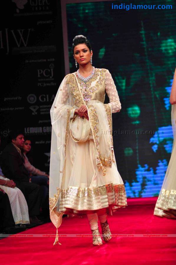 IIJW BETI By Gitanjali In Association With Gr8 Event hd photo