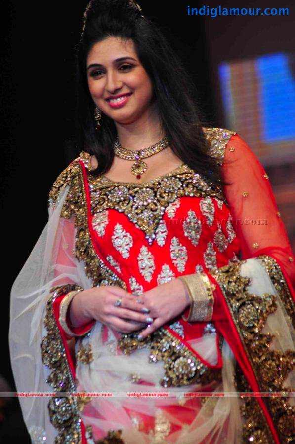 IIJW BETI By Gitanjali In Association With Gr8 Event hd photo