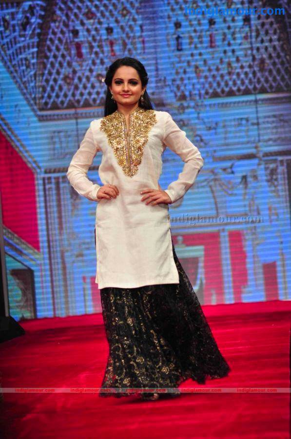 IIJW BETI By Gitanjali In Association With Gr8 Event hd photo