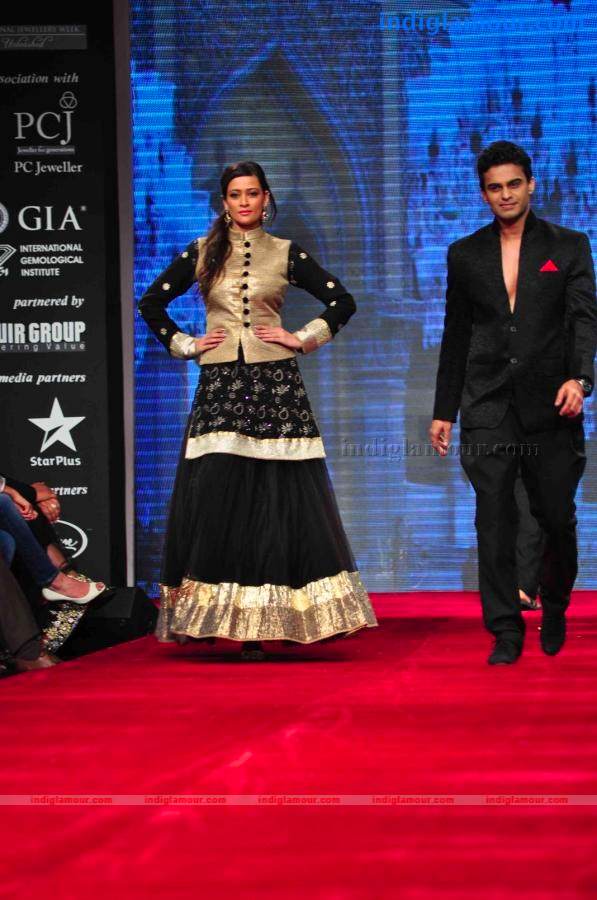 IIJW BETI By Gitanjali In Association With Gr8 Event hd photo