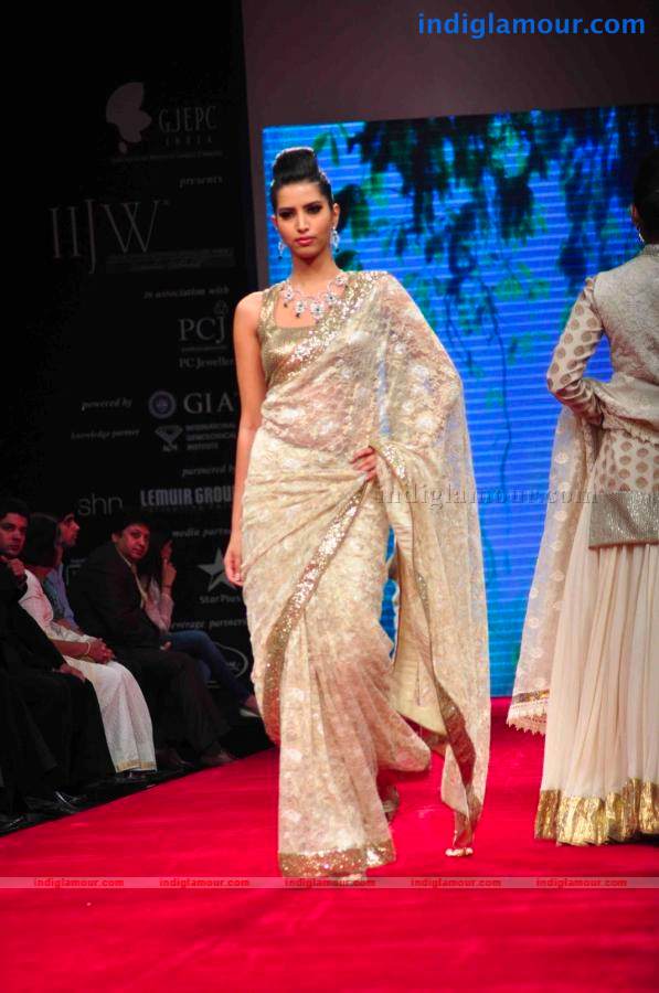IIJW BETI By Gitanjali In Association With Gr8 Event hd photo