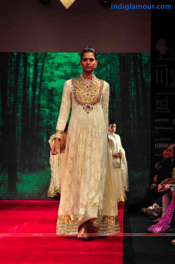 IIJW BETI By Gitanjali In Association With Gr8 Event hd photo