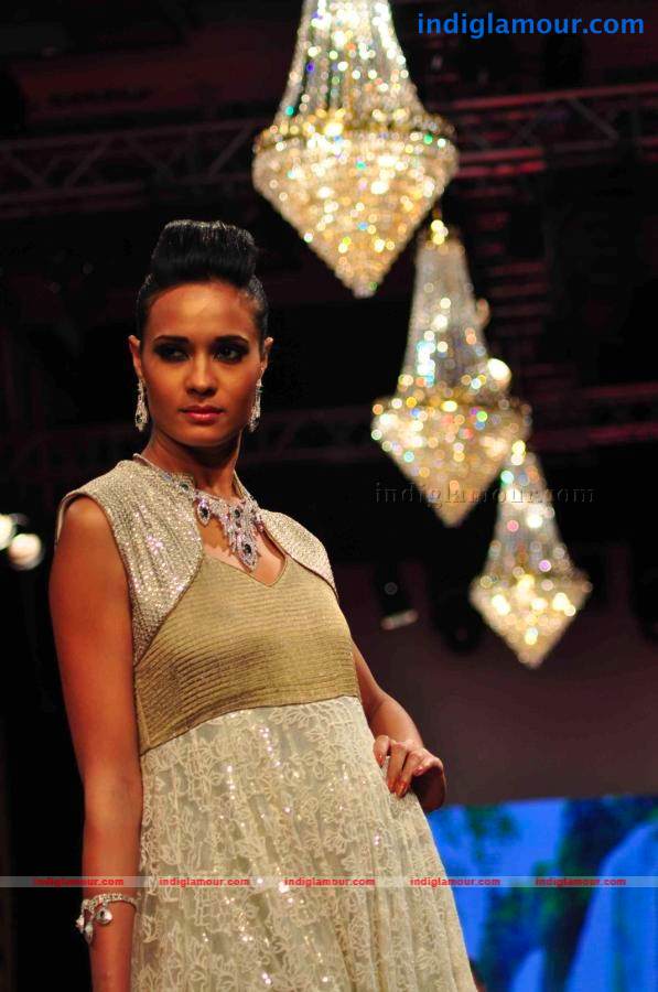 IIJW BETI By Gitanjali In Association With Gr8 Event hd photo