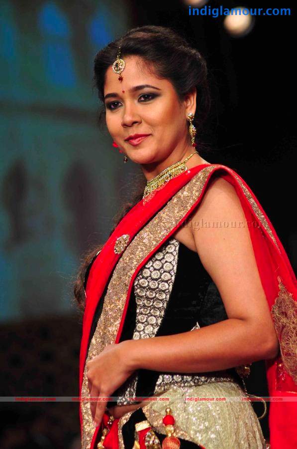 IIJW BETI By Gitanjali In Association With Gr8 Event hd photo