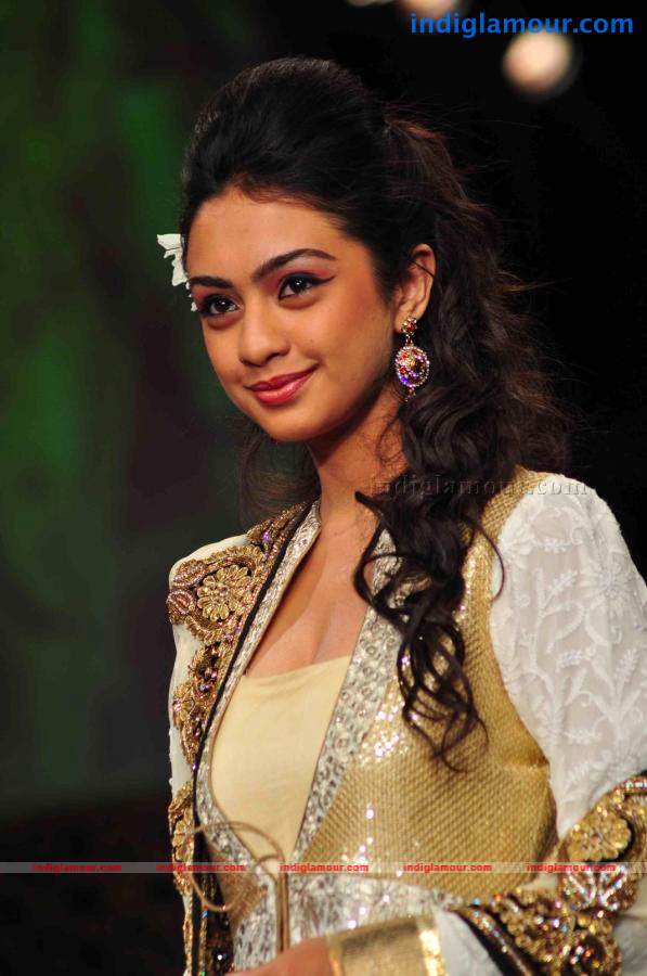 IIJW BETI By Gitanjali In Association With Gr8 Event hd photo