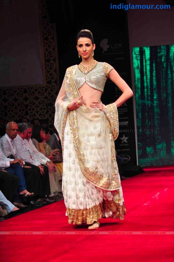 IIJW BETI By Gitanjali In Association With Gr8 Event hd photo