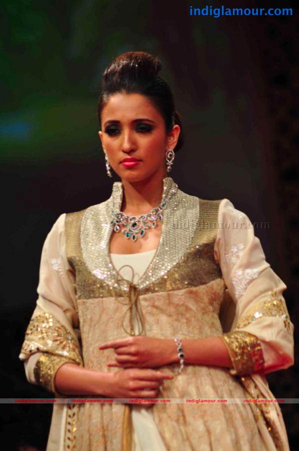 IIJW BETI By Gitanjali In Association With Gr8 Event hd photo