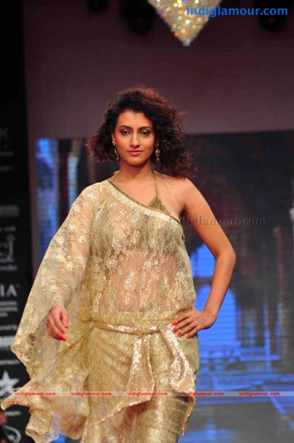 IIJW BETI By Gitanjali In Association With Gr8 Event hd photo