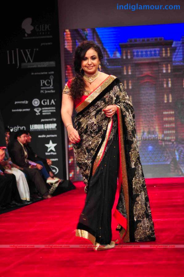 IIJW BETI By Gitanjali In Association With Gr8 Event hd photo