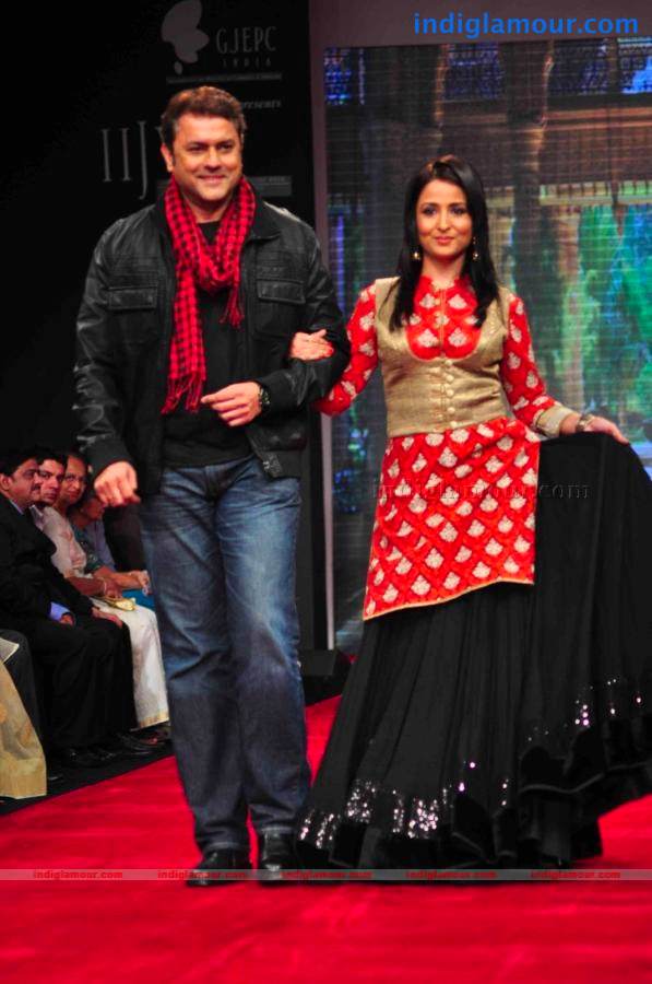 IIJW BETI By Gitanjali In Association With Gr8 Event hd photo