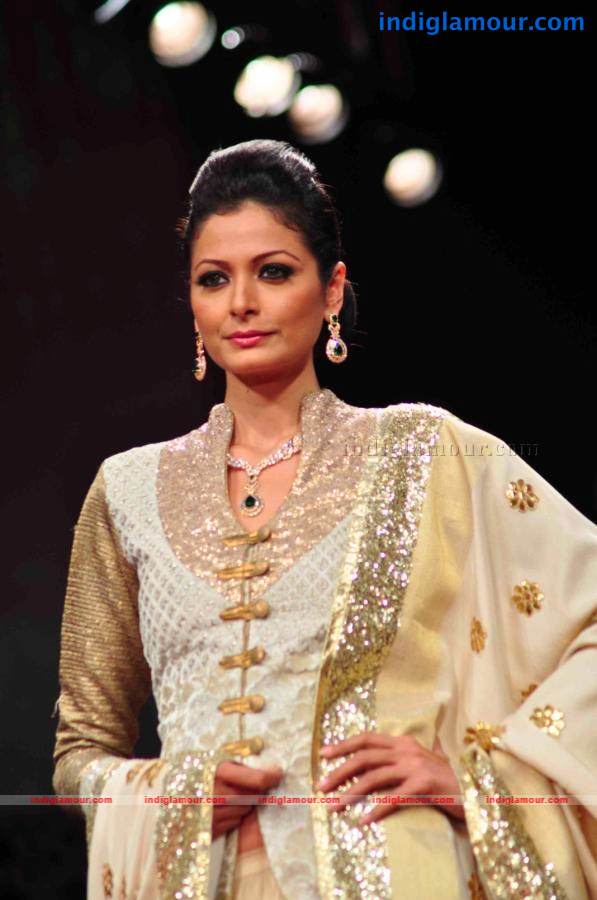 IIJW BETI By Gitanjali In Association With Gr8 Event hd photo