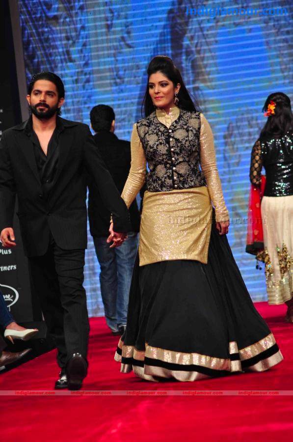 IIJW BETI By Gitanjali In Association With Gr8 Event hd photo