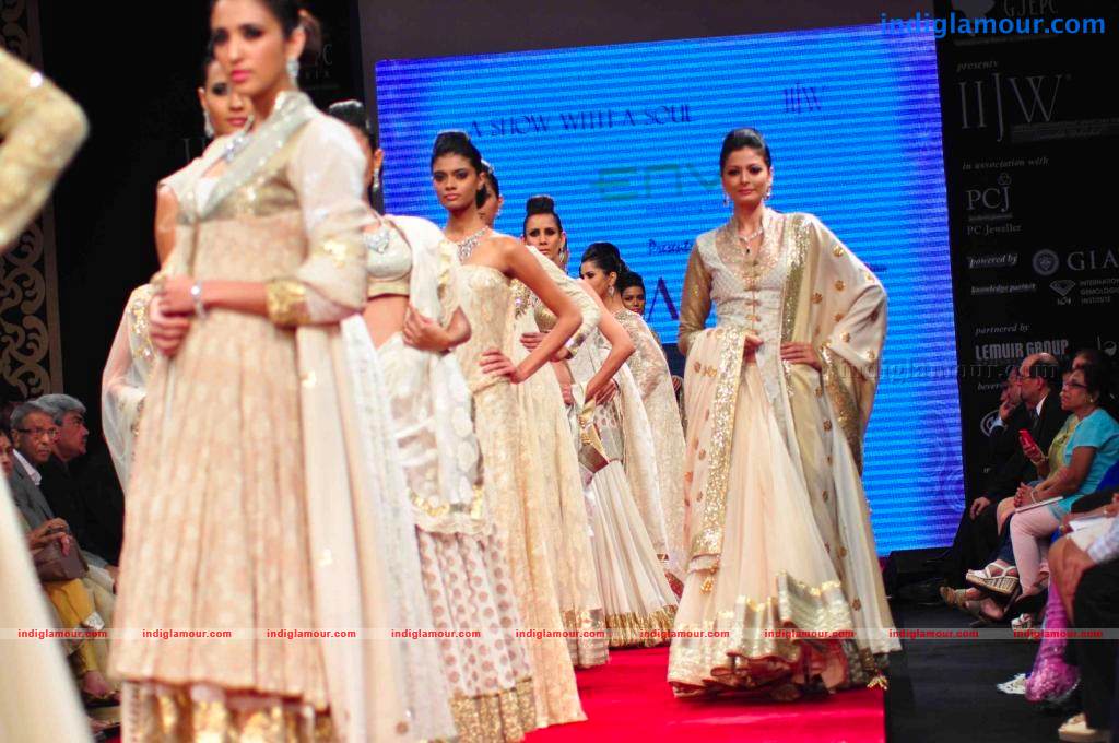 IIJW BETI By Gitanjali In Association With Gr8 Event hd photo