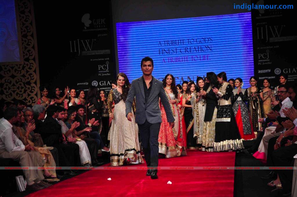 IIJW BETI By Gitanjali In Association With Gr8 Event hd photo