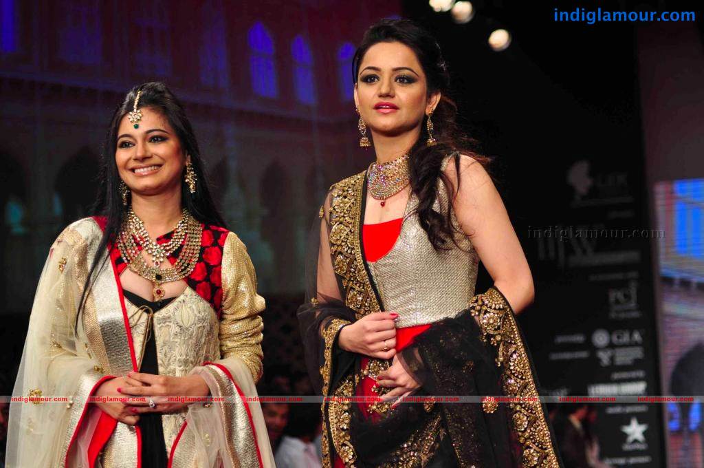 IIJW BETI By Gitanjali In Association With Gr8 Event hd photo
