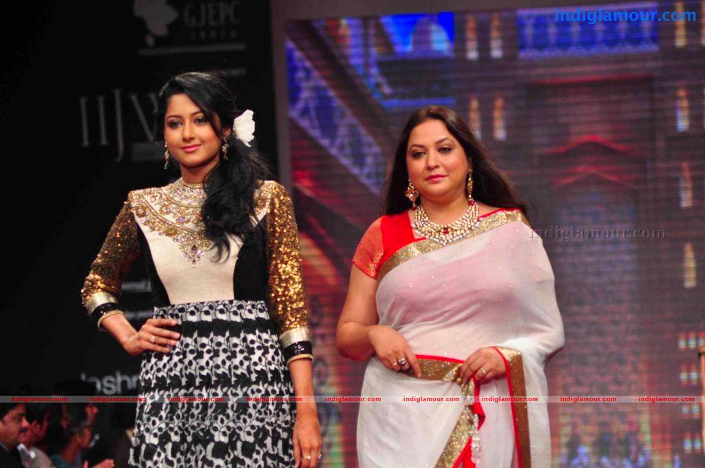 IIJW BETI By Gitanjali In Association With Gr8 Event hd photo