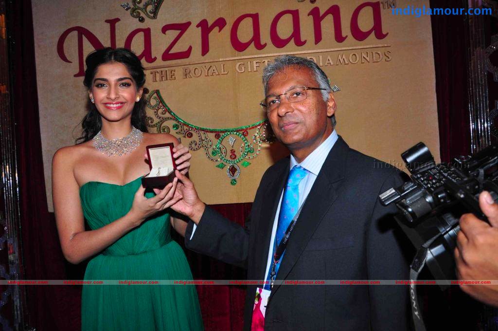 IIJW BETI By Gitanjali In Association With Gr8 Event hd photo