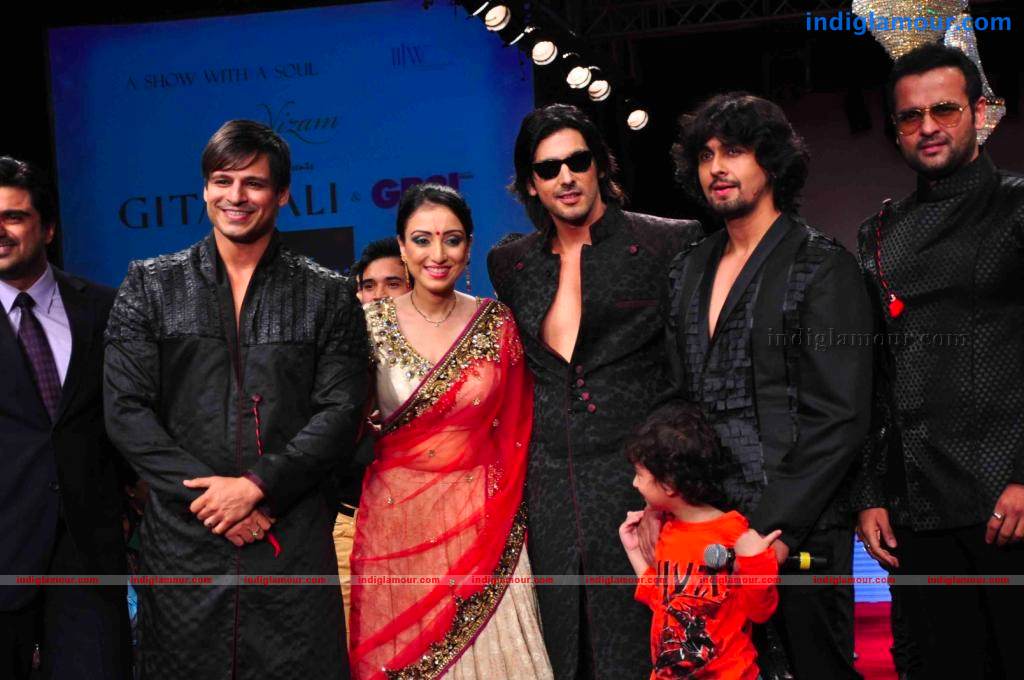 IIJW BETI By Gitanjali In Association With Gr8 Event hd photo