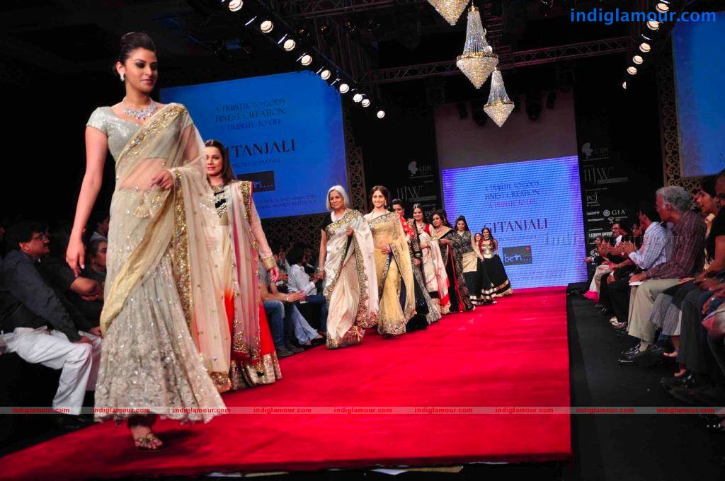 IIJW BETI By Gitanjali In Association With Gr8 Event hd photo