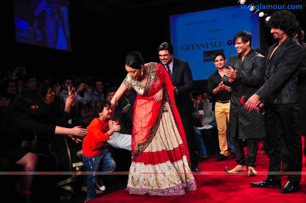 IIJW BETI By Gitanjali In Association With Gr8 Event hd photo