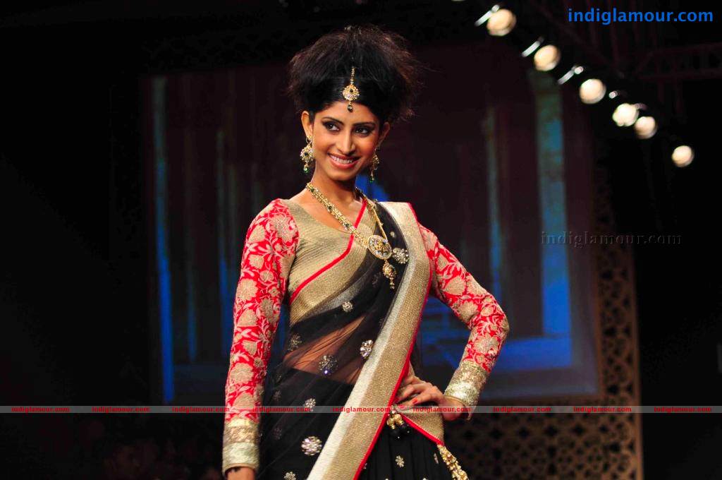 IIJW BETI By Gitanjali In Association With Gr8 Event hd photo