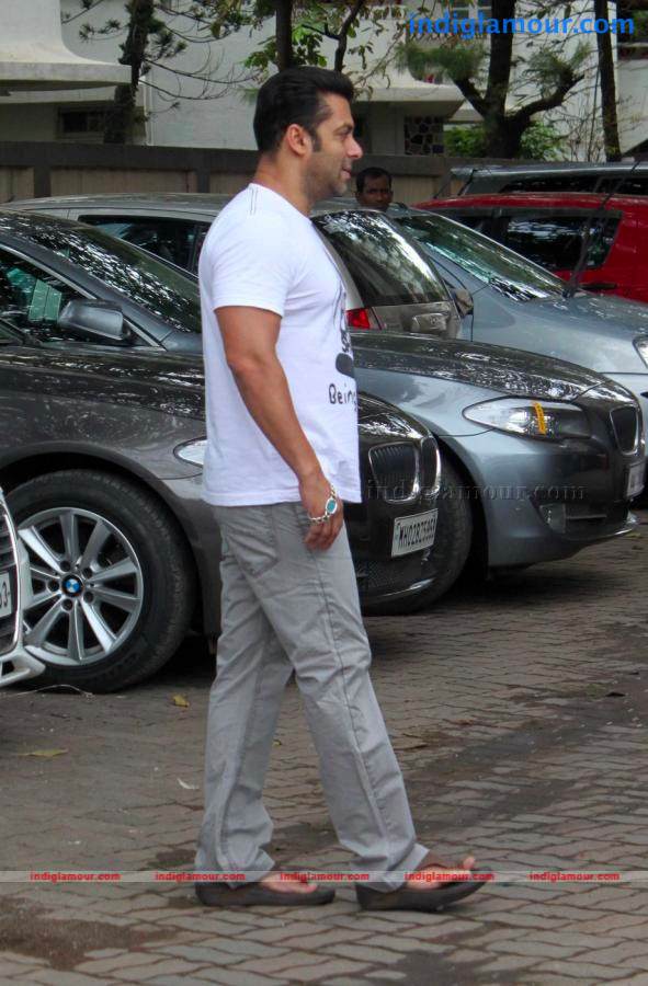Salman Khan Wished To Fans On Eid Event hd photo