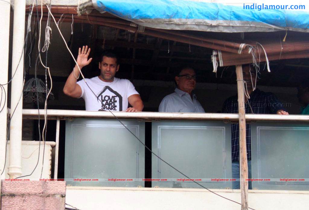 Salman Khan Wished To Fans On Eid Event hd photo