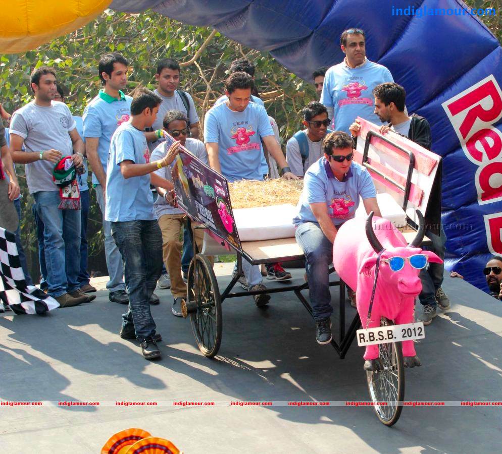 Imran Khan At Red Bull Soapbox Race 2012 Event hd photo