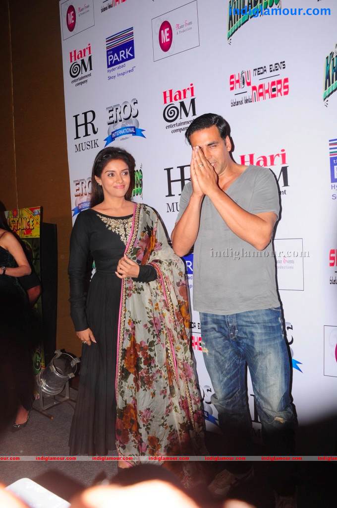 Akshay And Asin Promotes Khiladi 786 Event hd photo