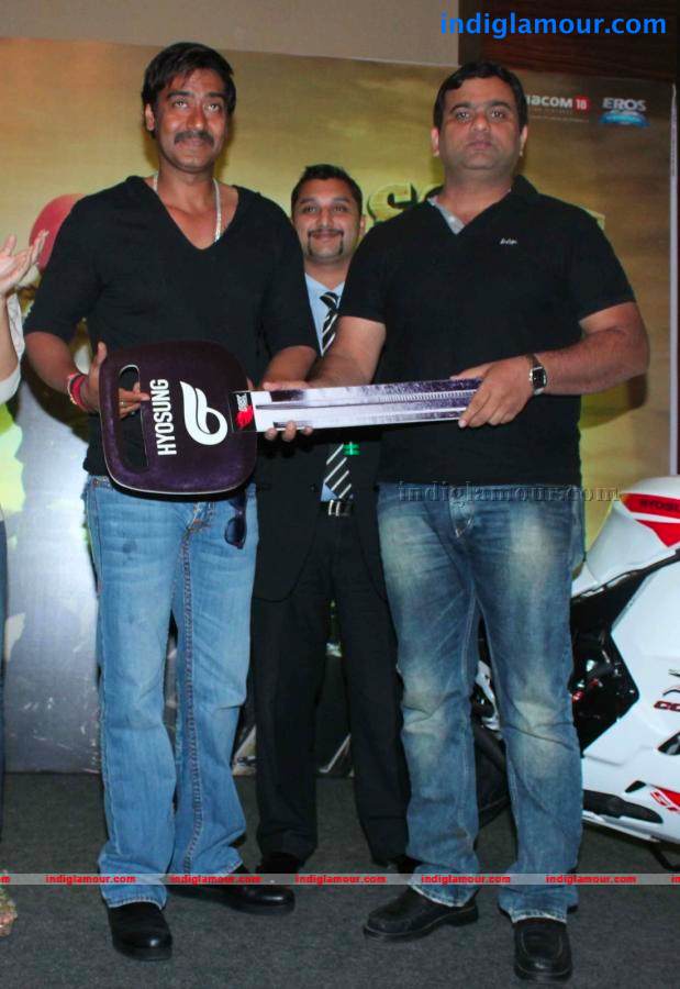 DSK Announces The Winner Of Picture Dekho Bike Jeeto Contest Event hd photo