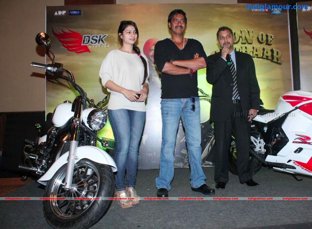 DSK Announces The Winner Of Picture Dekho Bike Jeeto Contest Event hd photo