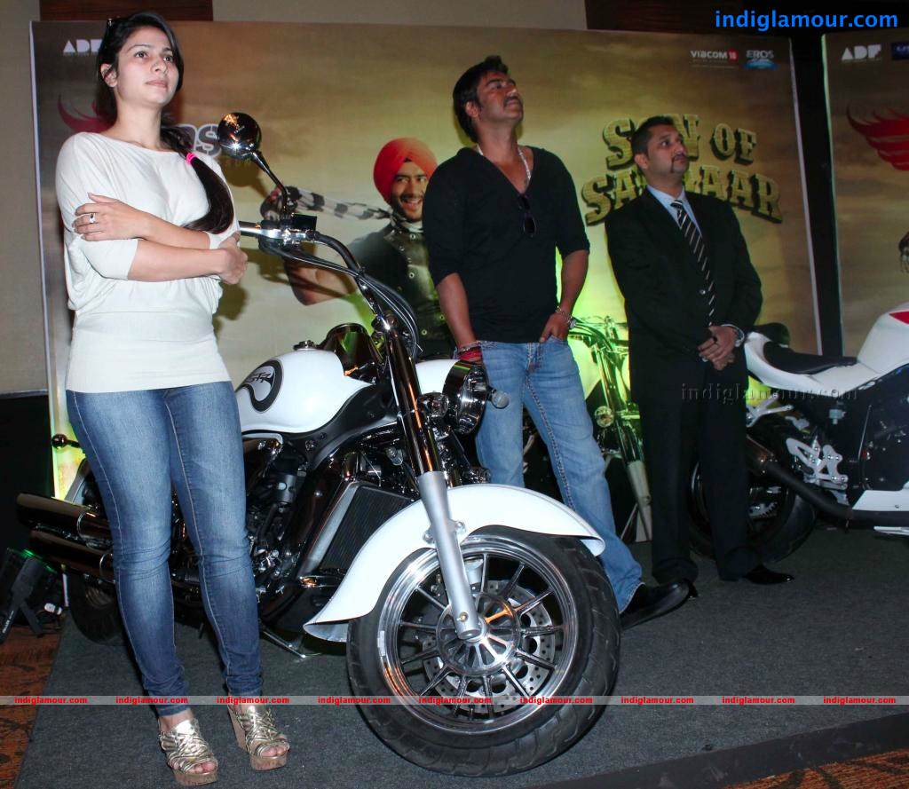 DSK Announces The Winner Of Picture Dekho Bike Jeeto Contest Event hd photo