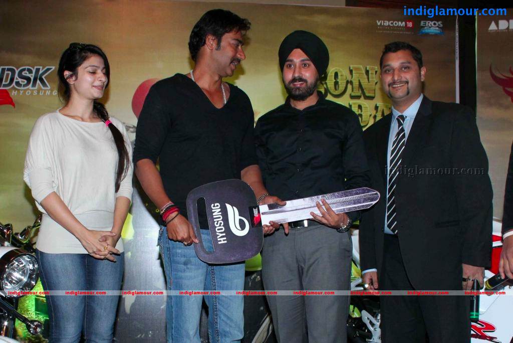 DSK Announces The Winner Of Picture Dekho Bike Jeeto Contest Event hd photo