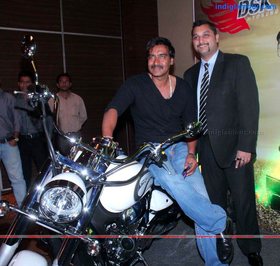 DSK Announces The Winner Of Picture Dekho Bike Jeeto Contest Event hd photo