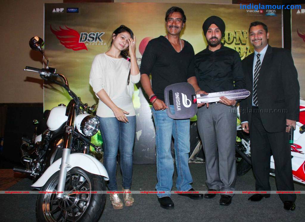 DSK Announces The Winner Of Picture Dekho Bike Jeeto Contest Event hd photo