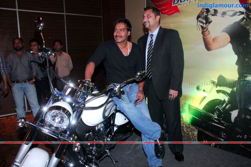 DSK Announces The Winner Of Picture Dekho Bike Jeeto Contest Event hd photo