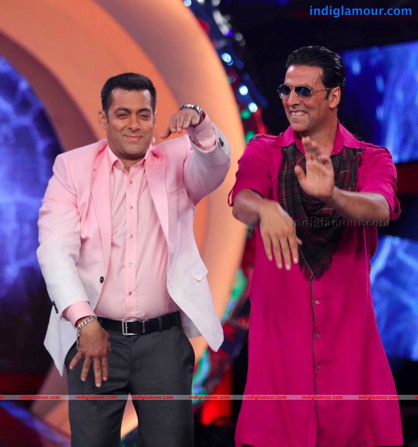 Akshay Kumar And Asin On The Sets Of Bigg Boss Event hd photo