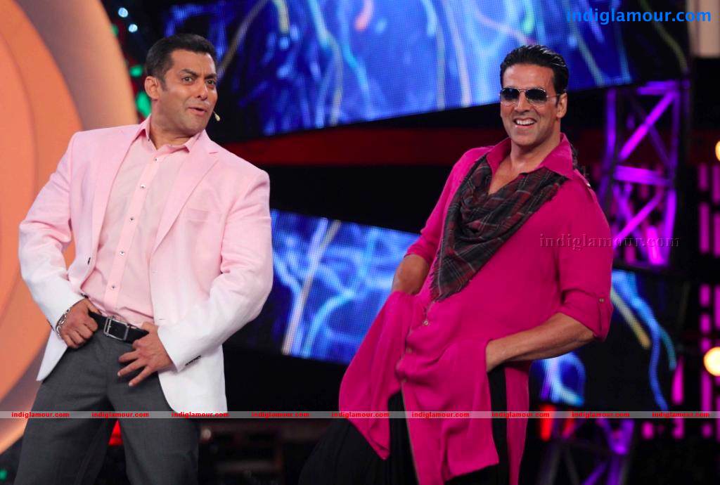 Akshay Kumar And Asin On The Sets Of Bigg Boss Event hd photo
