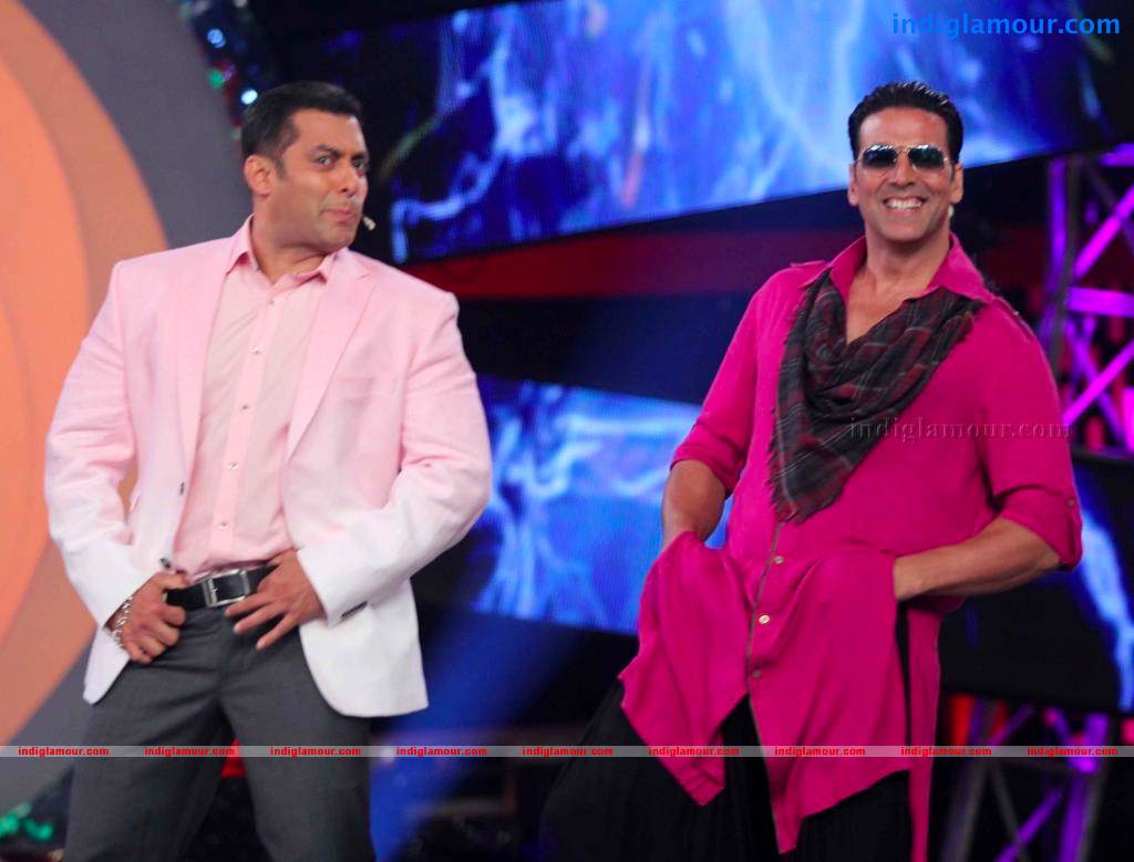 Akshay Kumar And Asin On The Sets Of Bigg Boss Event hd photo