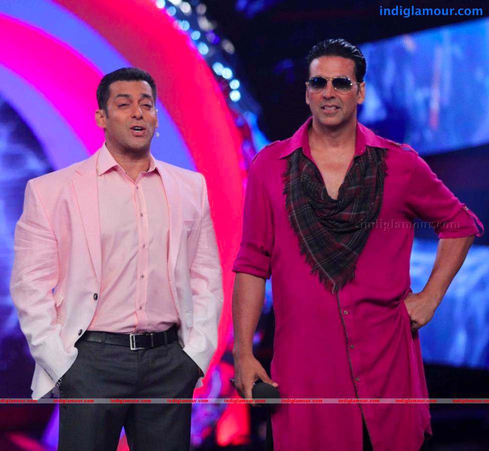 Akshay Kumar And Asin On The Sets Of Bigg Boss Event hd photo