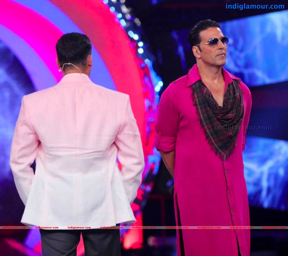 Akshay Kumar And Asin On The Sets Of Bigg Boss Event hd photo