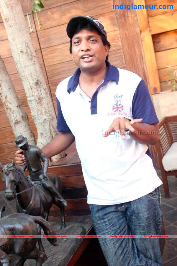 Unveiling The trophy of 1st Bright Awards 2012 Event hd photo