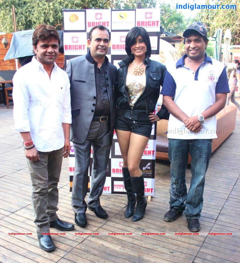 Unveiling The trophy of 1st Bright Awards 2012 Event hd photo
