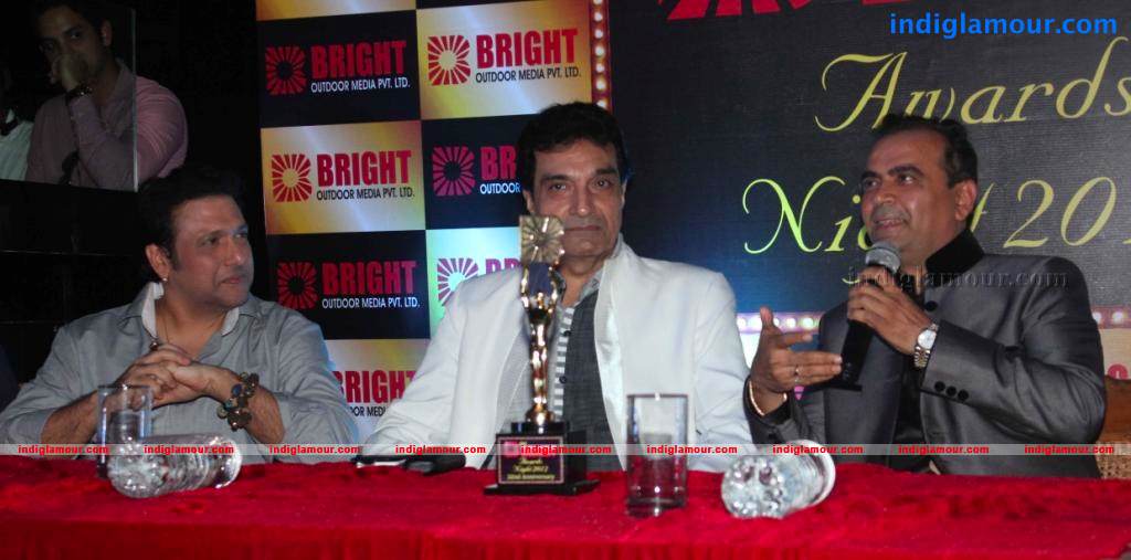 Unveiling The trophy of 1st Bright Awards 2012 Event hd photo